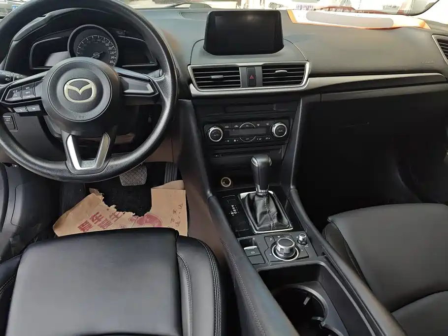 Mazda 3 Axela — миниатюра 12