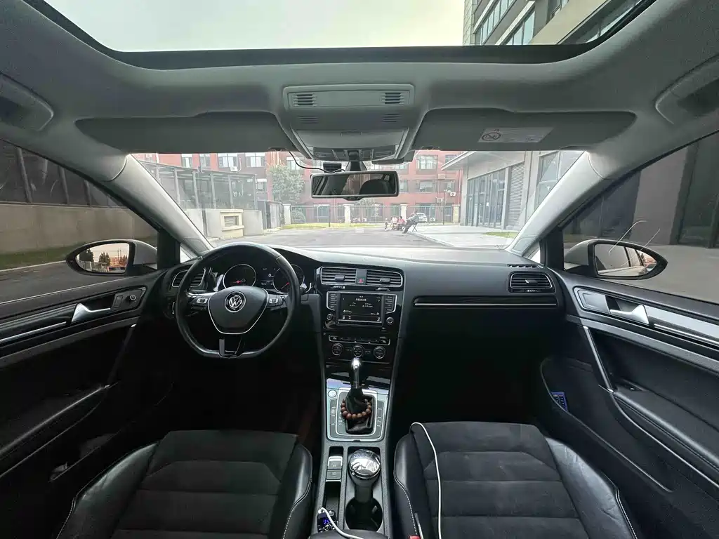 Volkswagen Golf — миниатюра 8