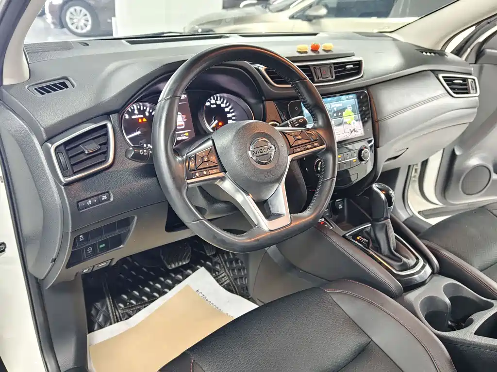 Nissan Qashqai — миниатюра 11