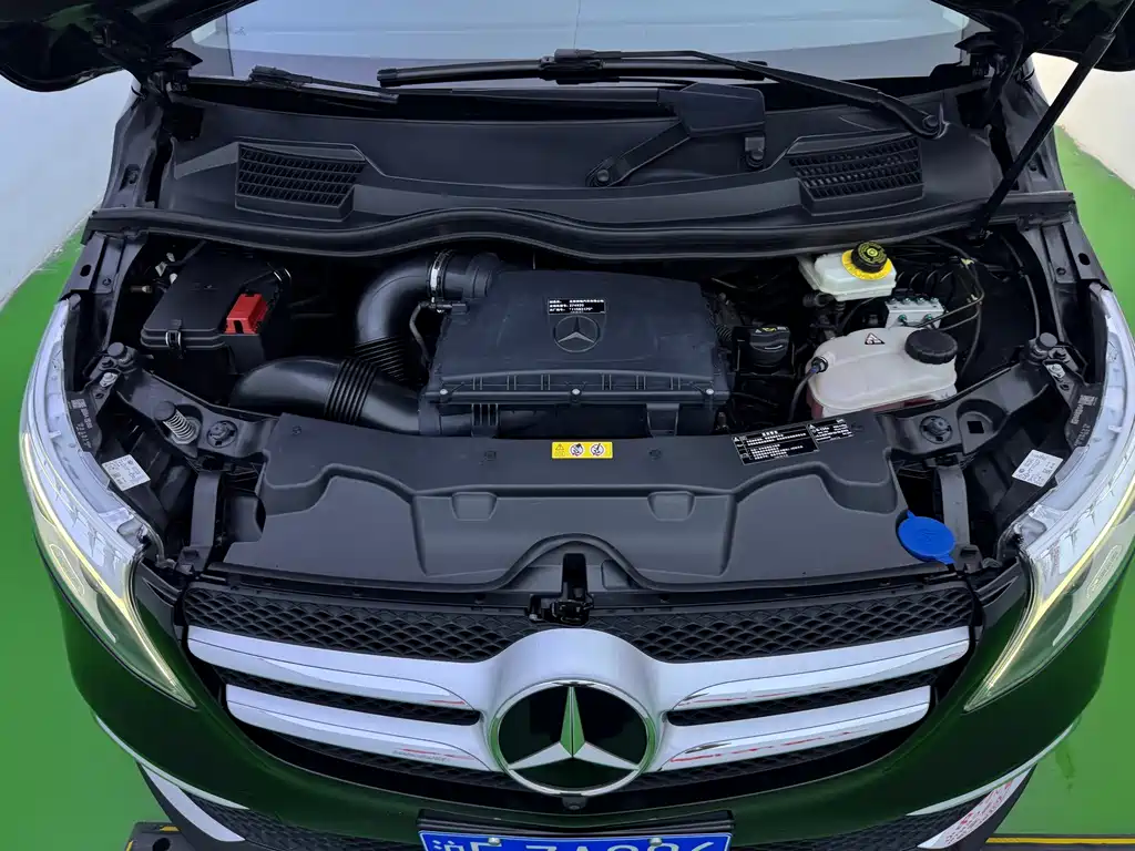 Mercedes-Benz V-Class — миниатюра 42