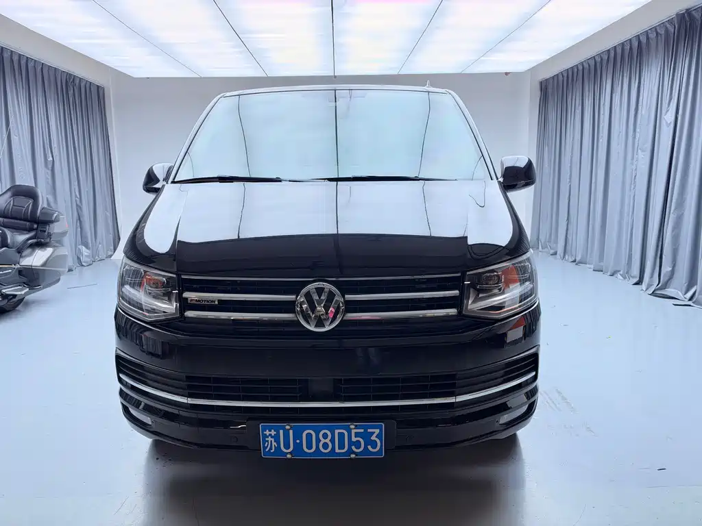 Volkswagen Multivan — миниатюра 2