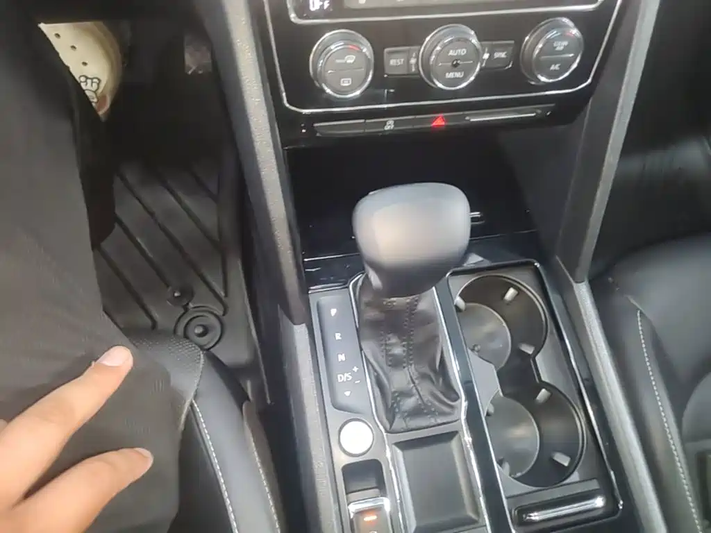 Volkswagen Teramont — миниатюра 14