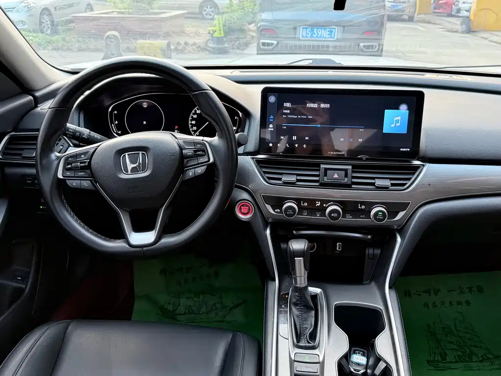 Honda Accord — миниатюра 6