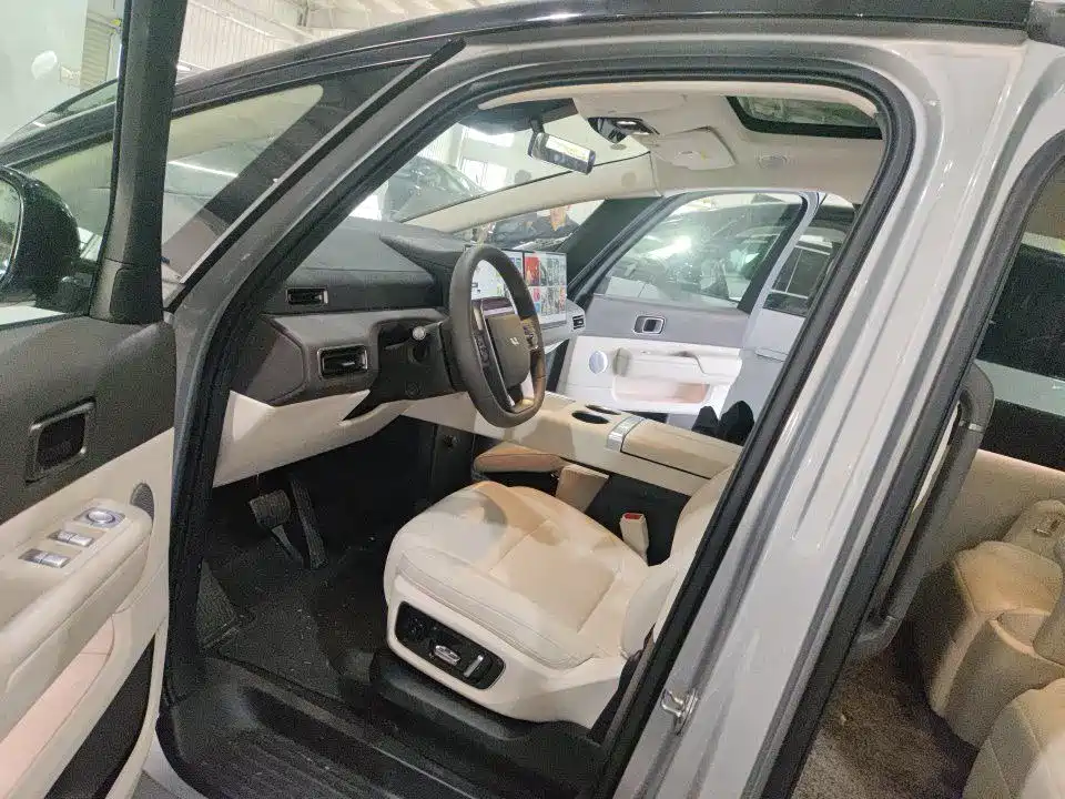 Li Auto Li MEGA — миниатюра 4