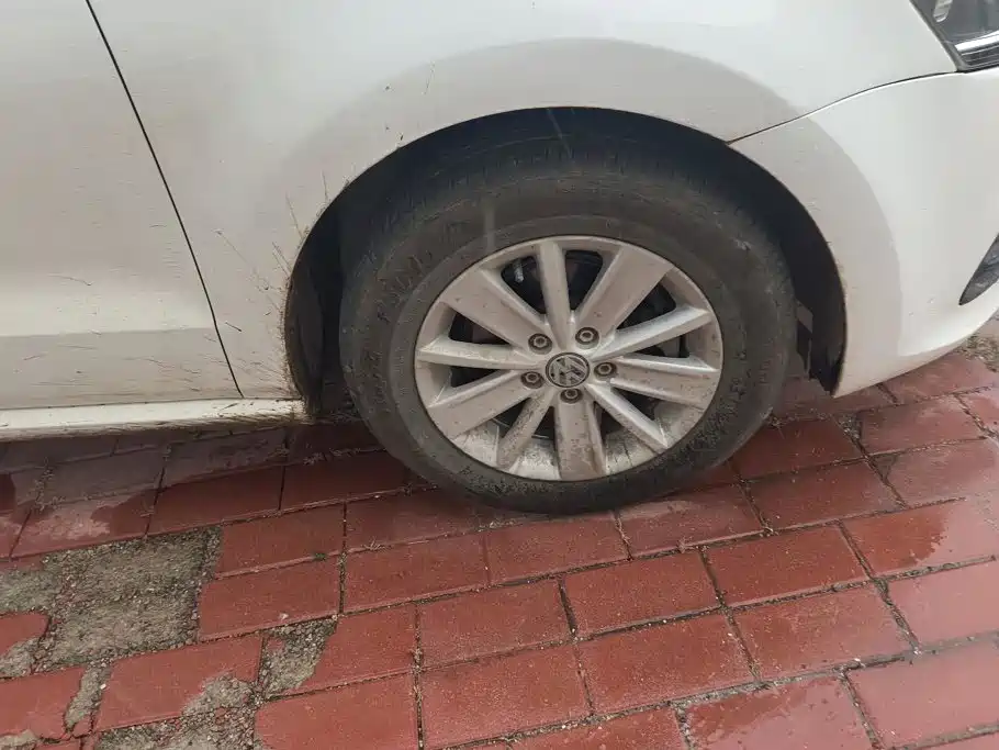 Volkswagen Polo — миниатюра 6