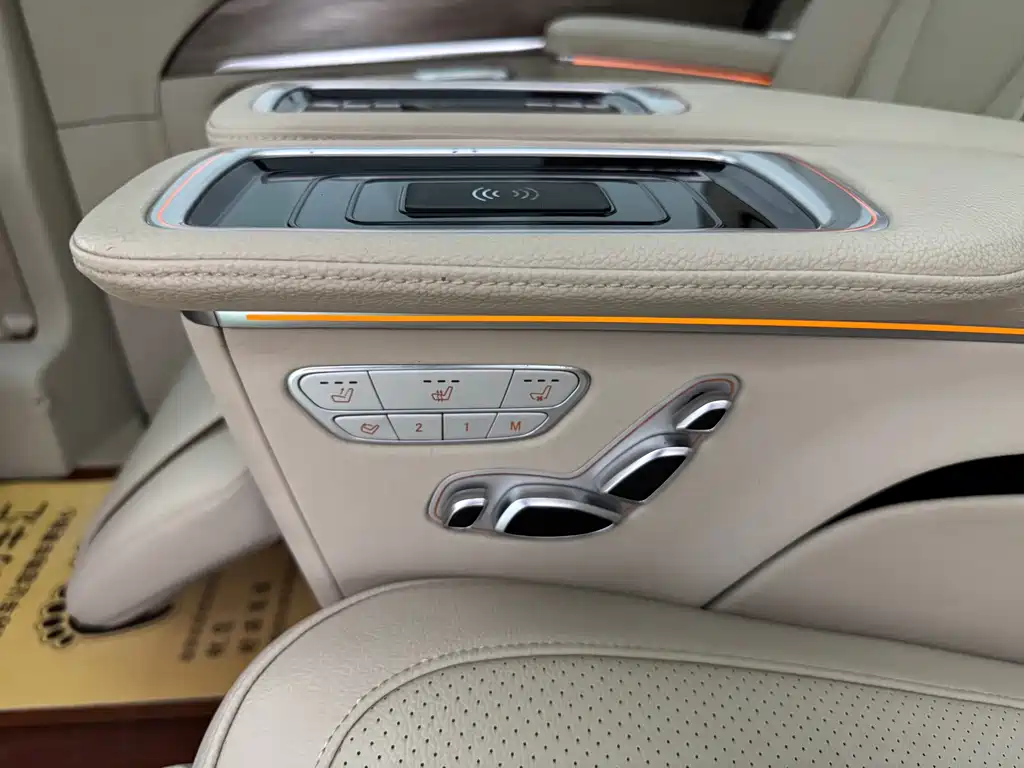 Mercedes-Benz V-Class — миниатюра 31