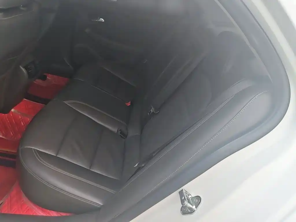 Chevrolet Malibu — миниатюра 17