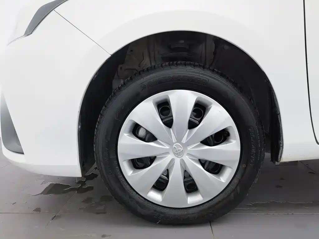 Toyota Yaris L — миниатюра 17