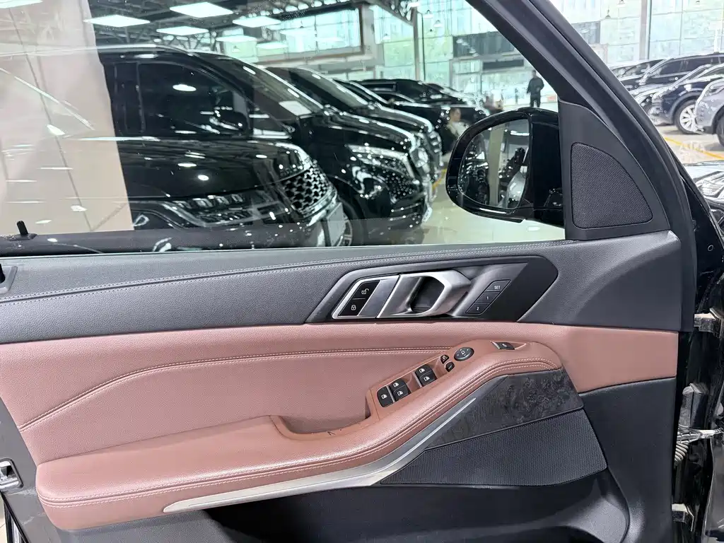 BMW X5 (Import) — миниатюра 5