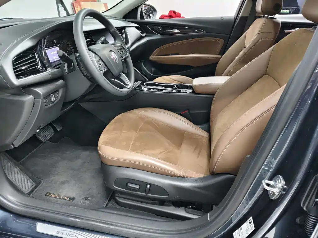 Buick Regal — миниатюра 10