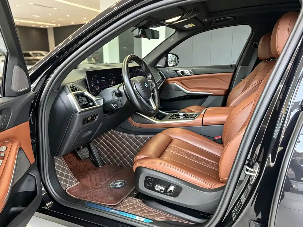 BMW X7 — миниатюра 2
