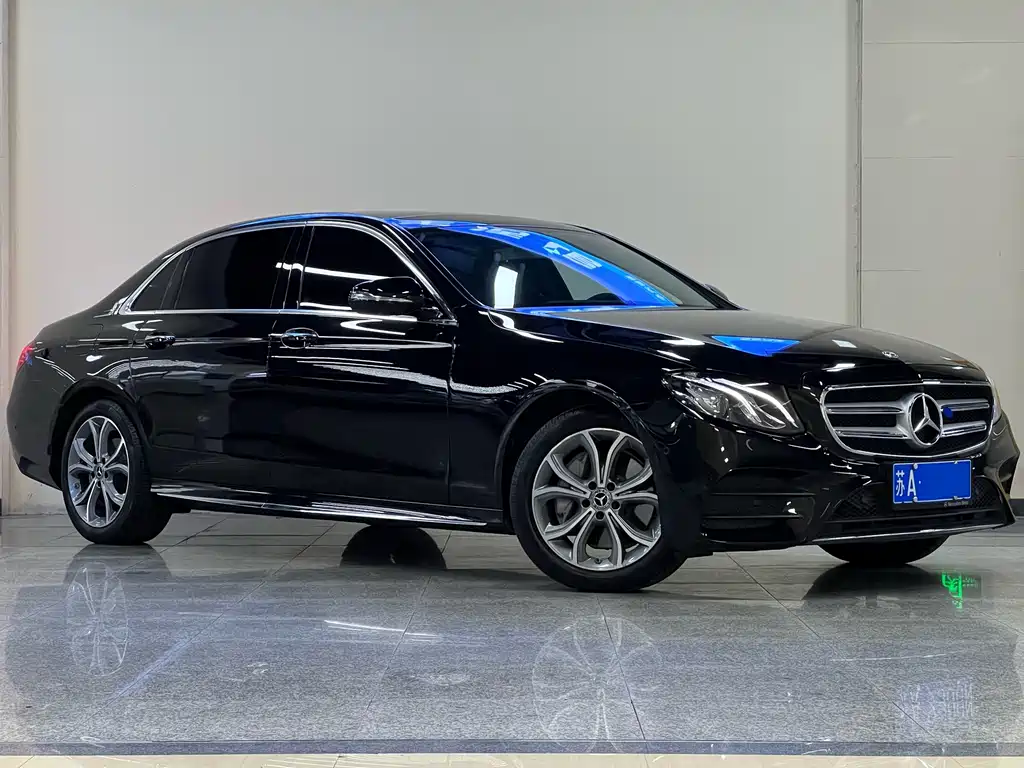 Mercedes-Benz E-Class — миниатюра 3