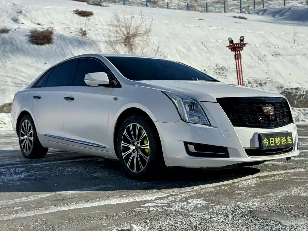 CADILLAC XTS