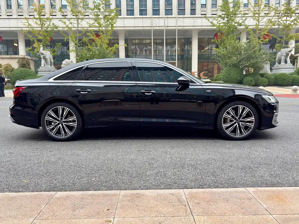 Audi A6L — миниатюра 10