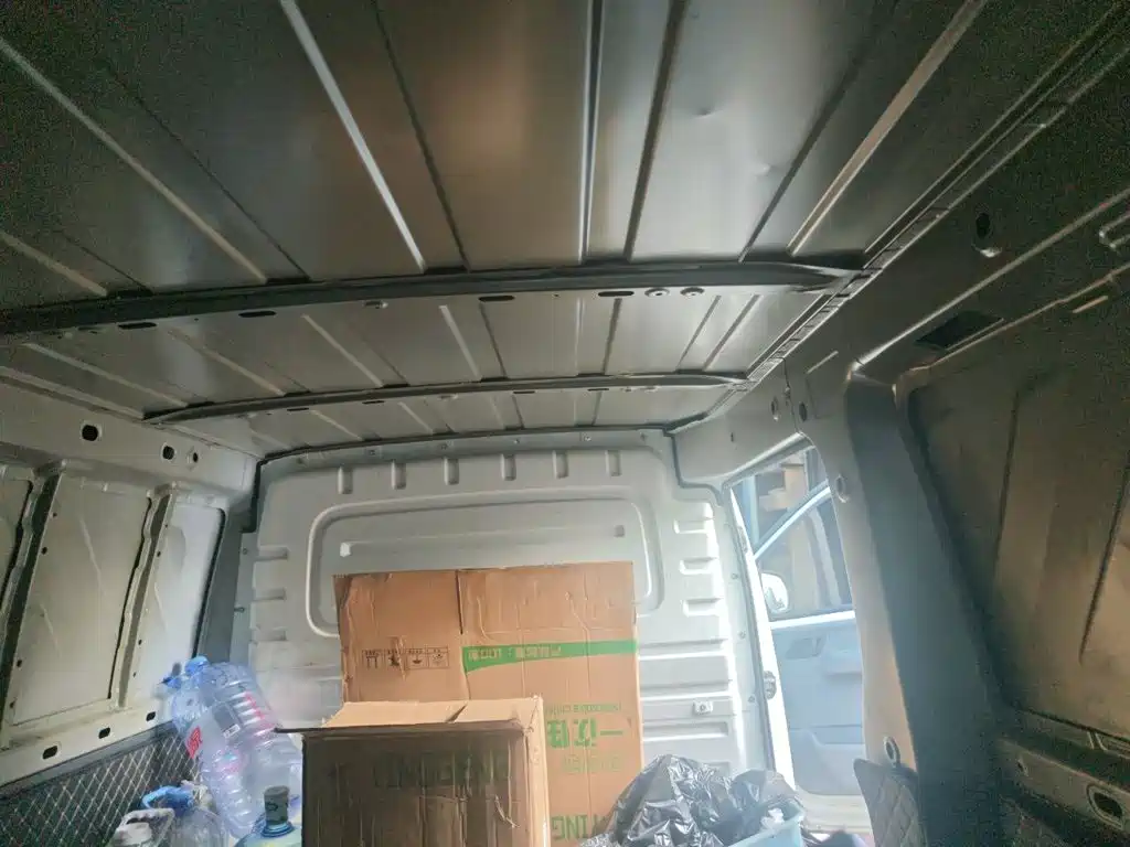 Wuling Yangguang — миниатюра 14