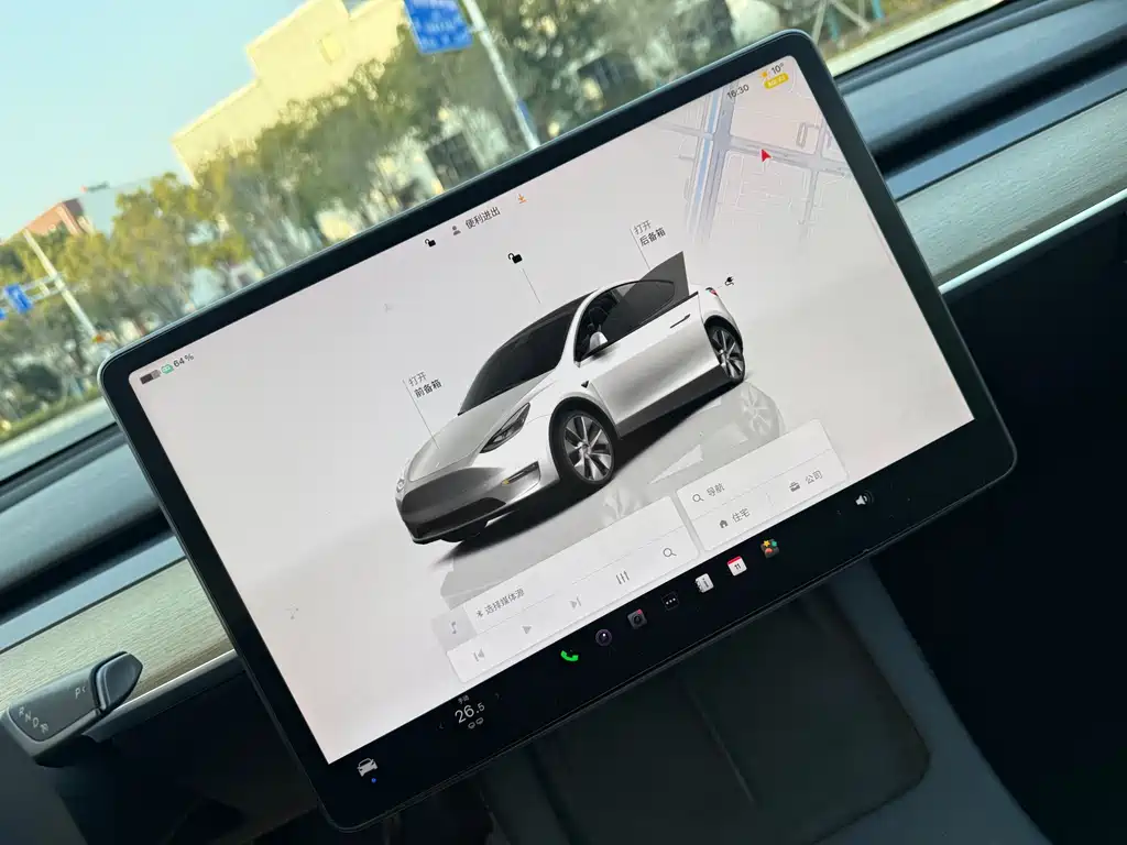 TESLA MODEL Y