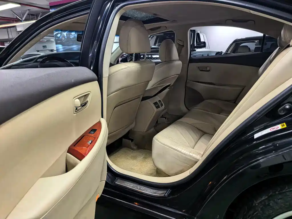 Lexus ES — миниатюра 6