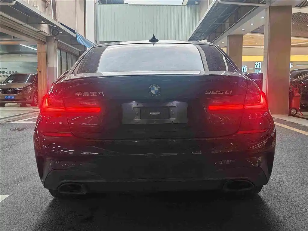 BMW 3 Series — миниатюра 10