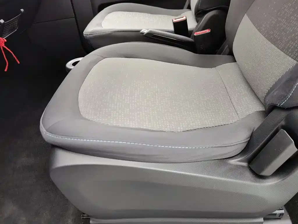 Wuling MINIEV — миниатюра 20