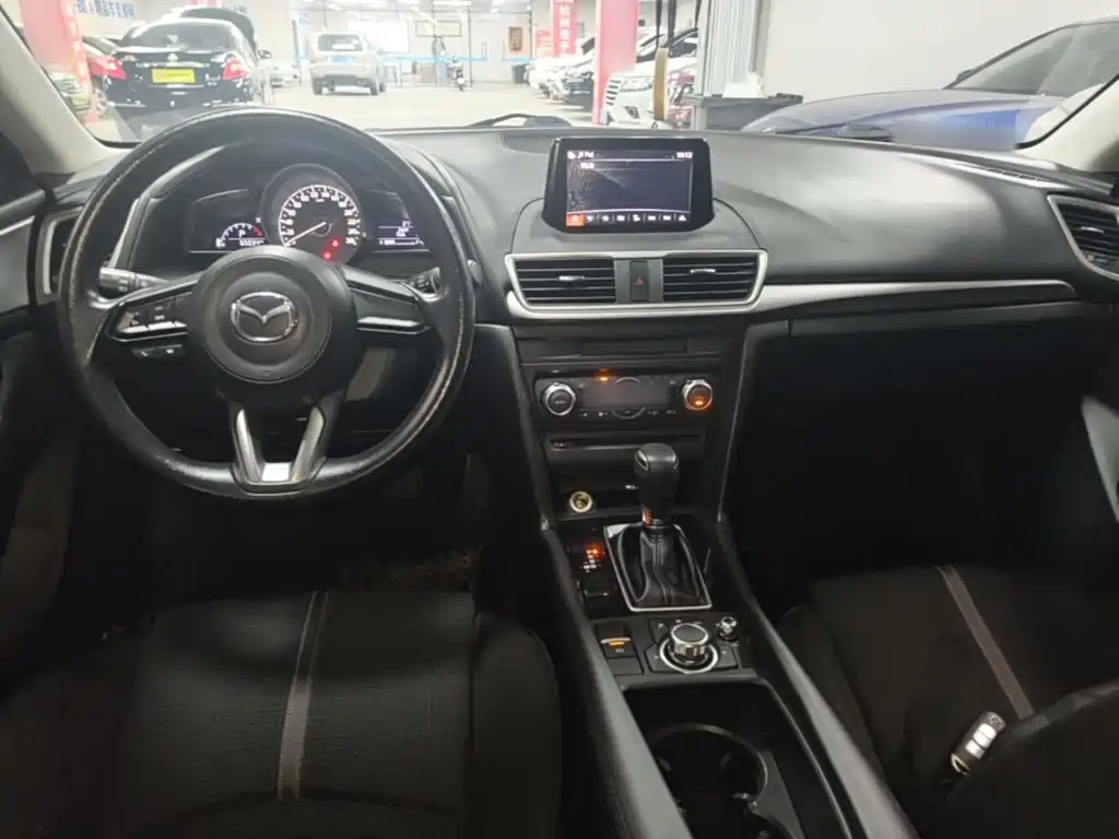 Mazda 3 Axela — миниатюра 10