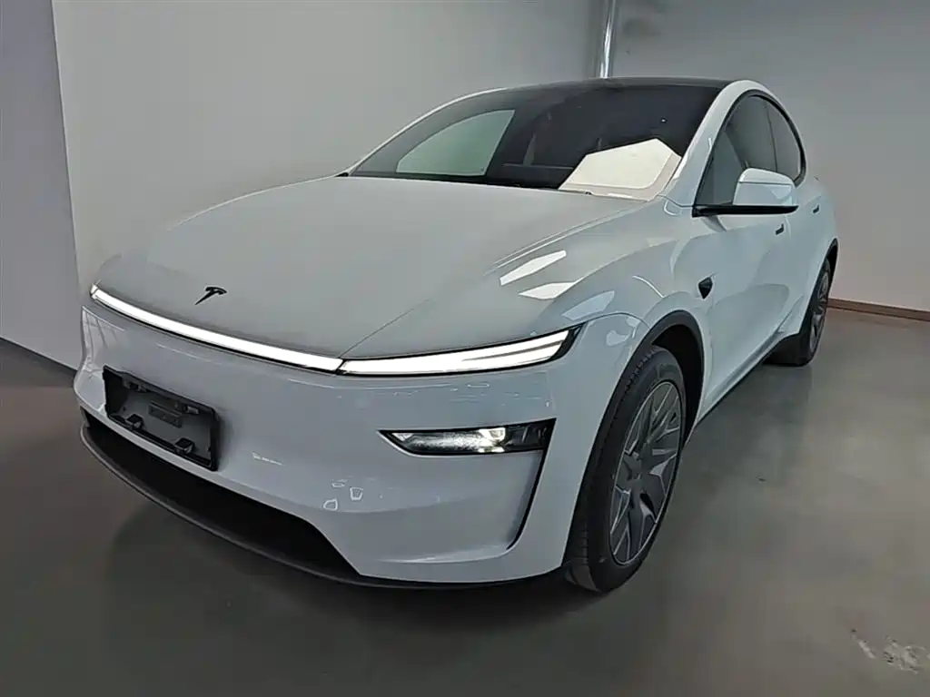 Tesla Model Y L 2026