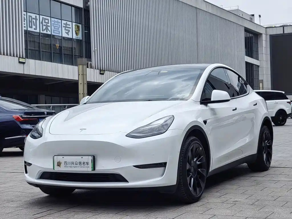 Tesla Model Y 2022