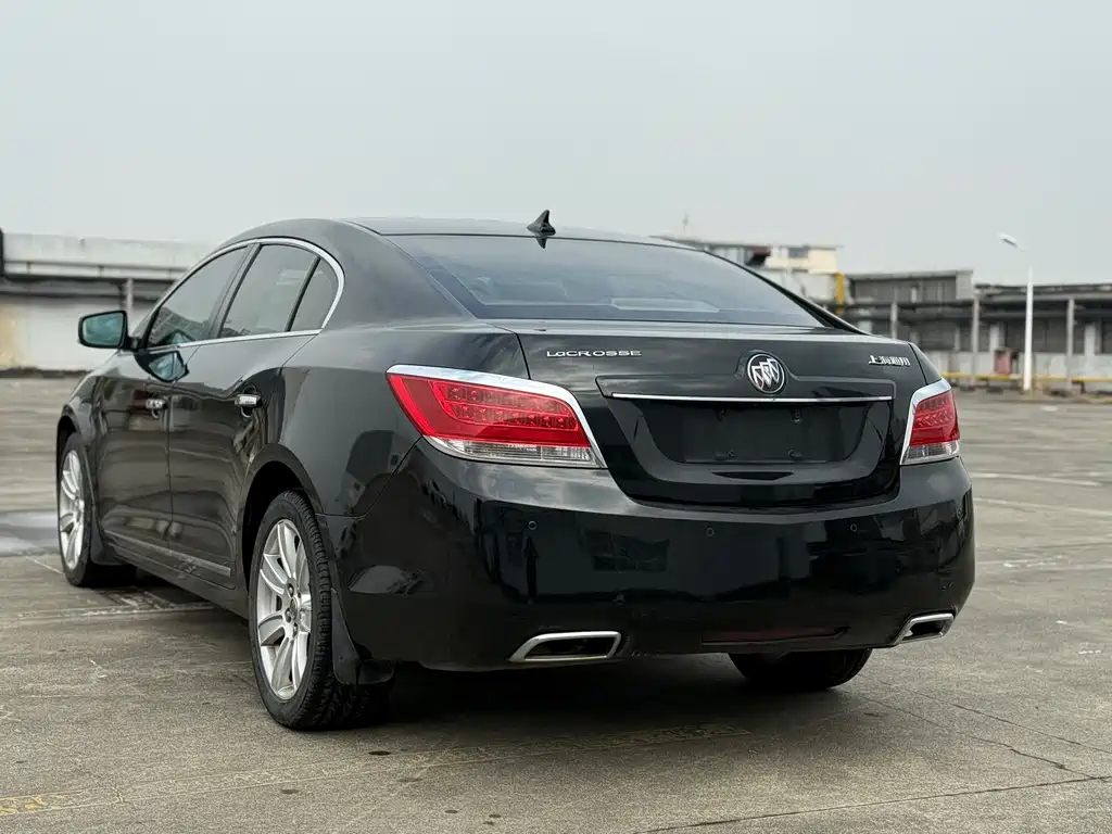 Buick LaCrosse — миниатюра 4