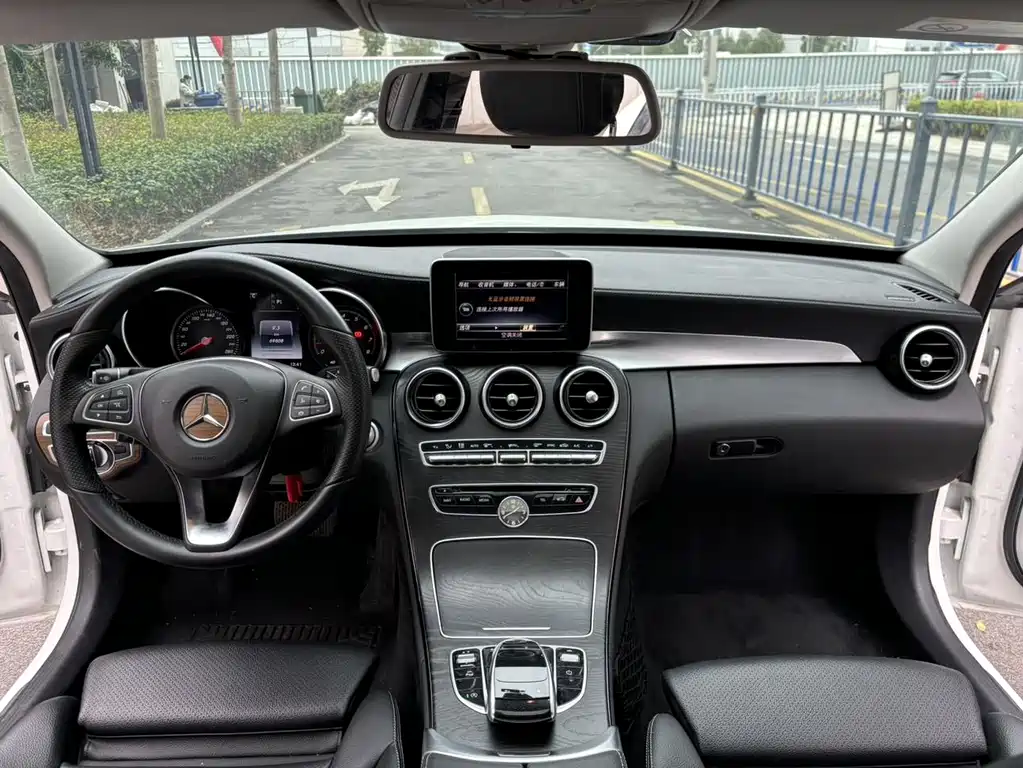 MERCEDES-BENZ C CLASS