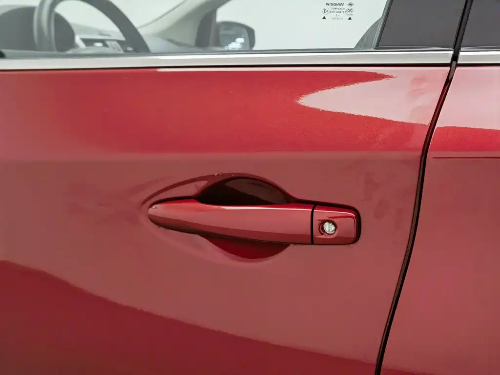 Nissan Tiida — миниатюра 18