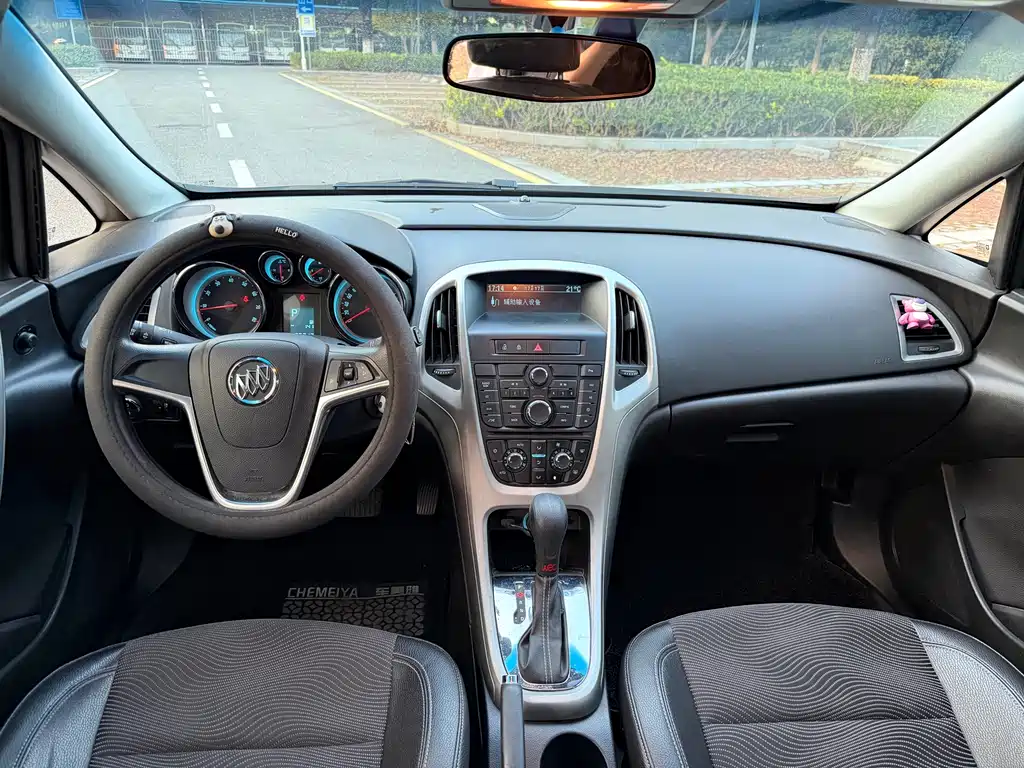 Buick Excelle — миниатюра 9