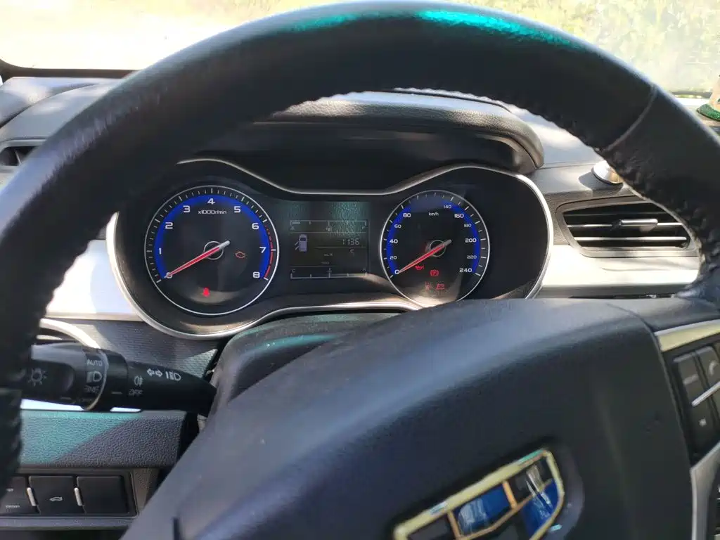 Geely Vision — миниатюра 4