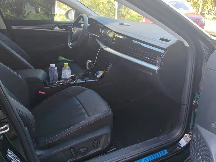 Volkswagen Passat — миниатюра 8