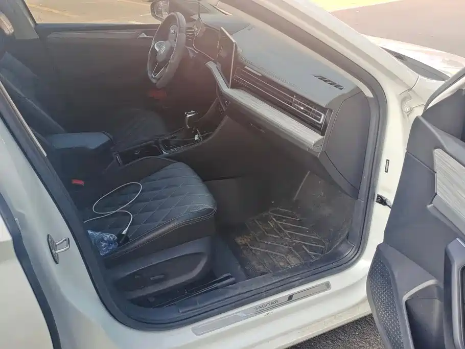 Volkswagen Sagitar — миниатюра 8