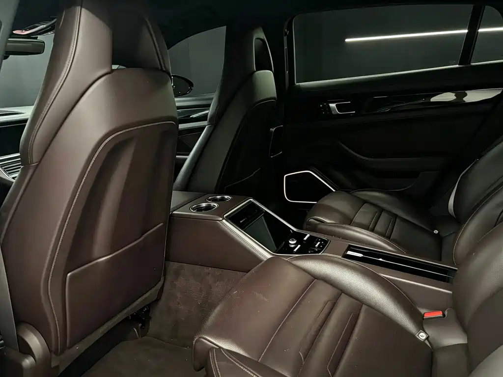 Porsche Panamera — миниатюра 5