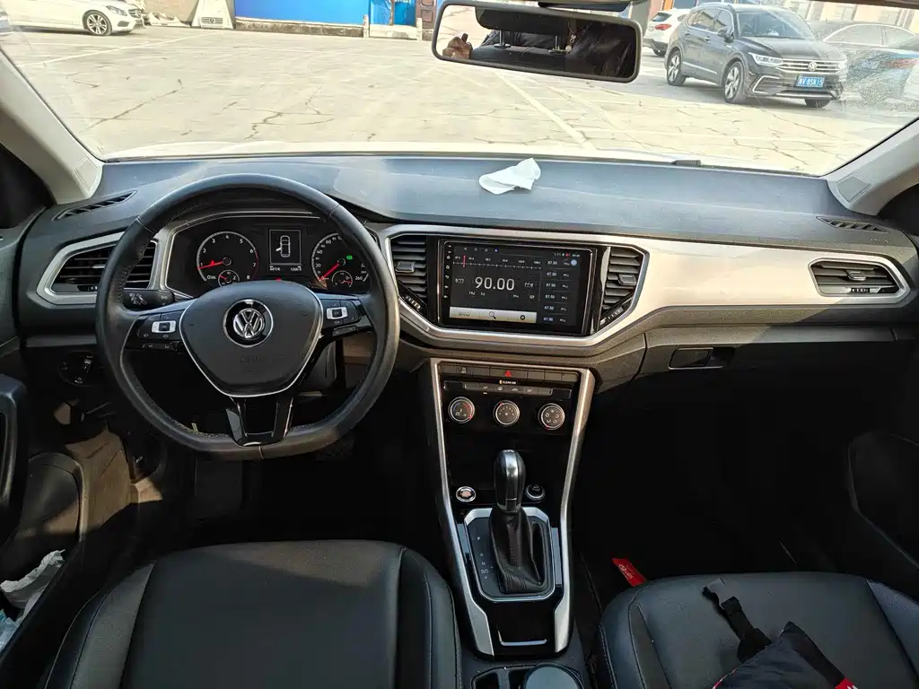 Volkswagen T-Roc 2019 230TSI DSG V