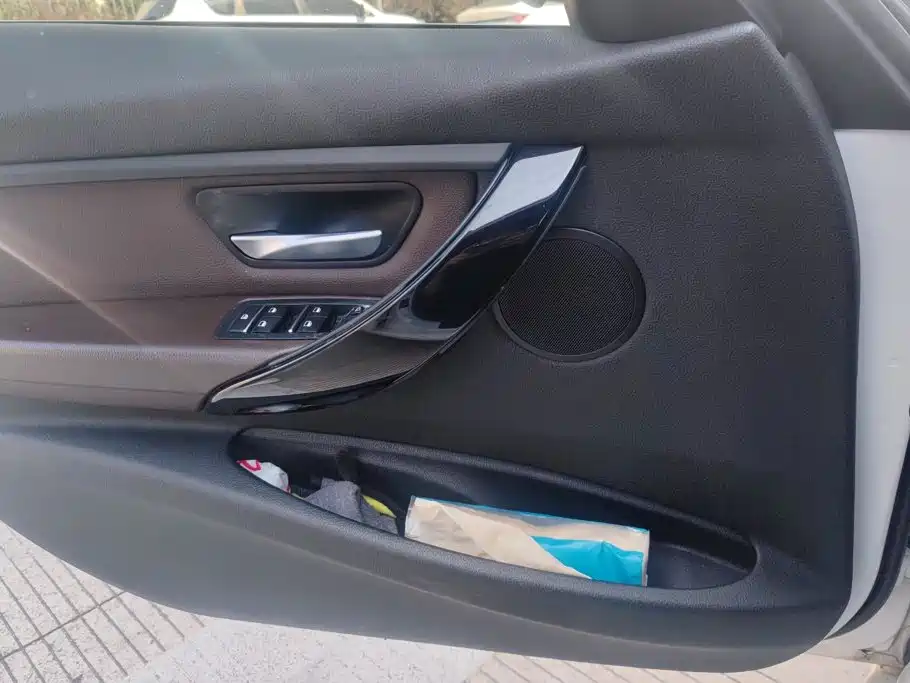 BMW 3 Series — миниатюра 7