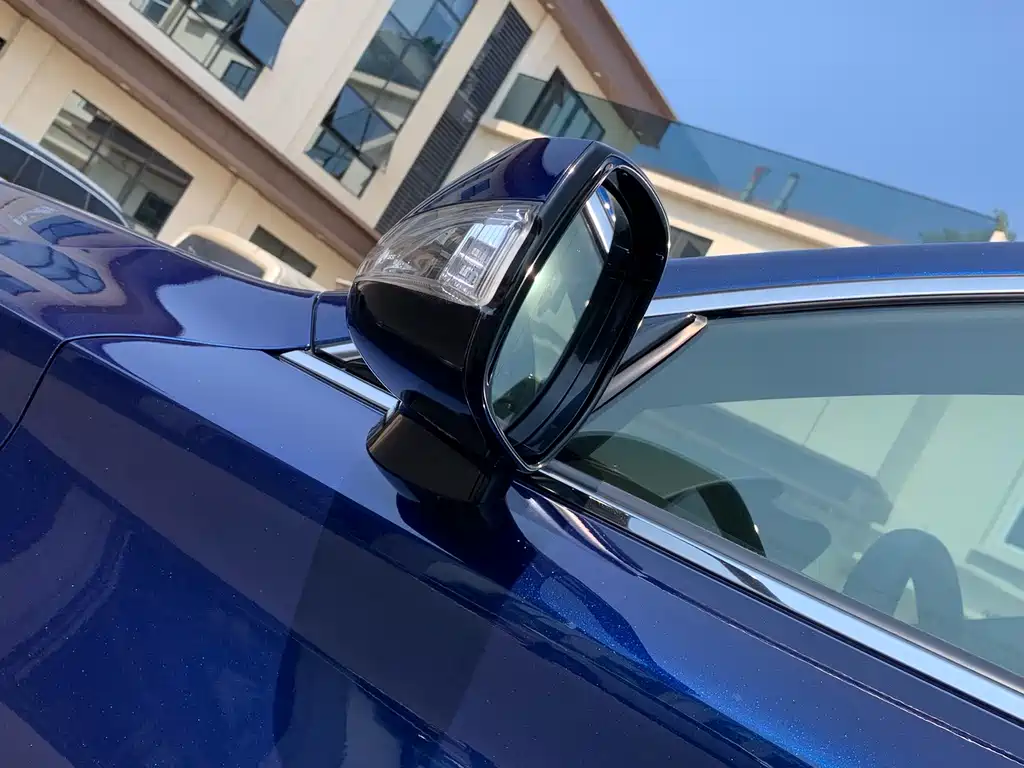 Infiniti Q60 — миниатюра 9