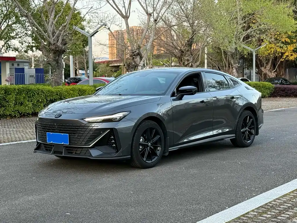 Changan UNI-V 2024