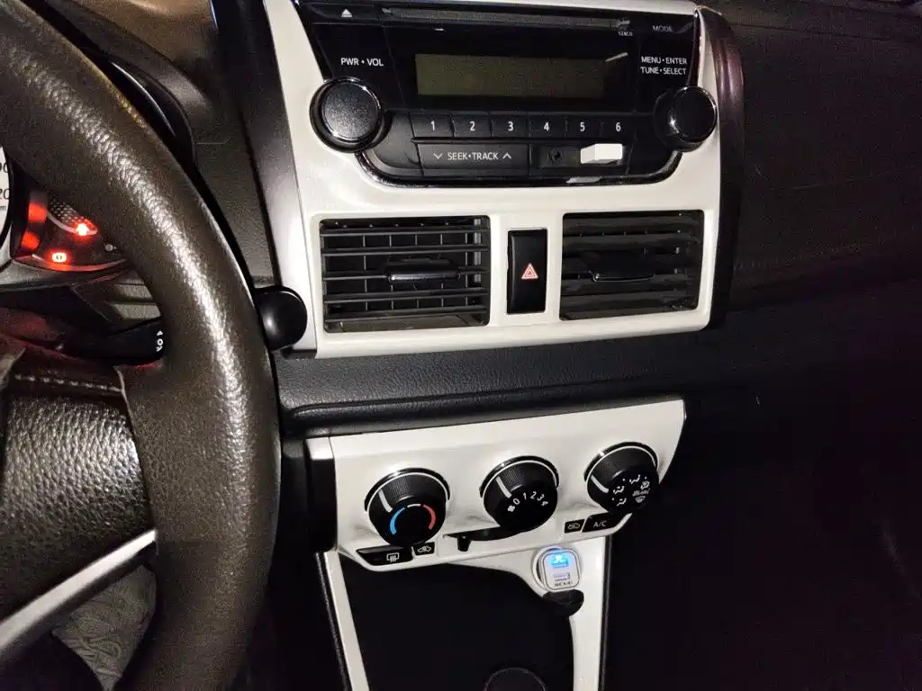 Toyota Yaris L — миниатюра 9