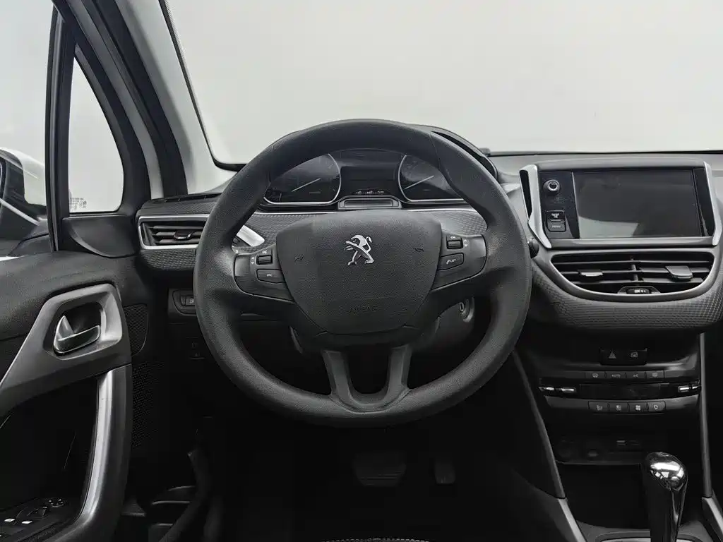 Peugeot 2008 — миниатюра 11