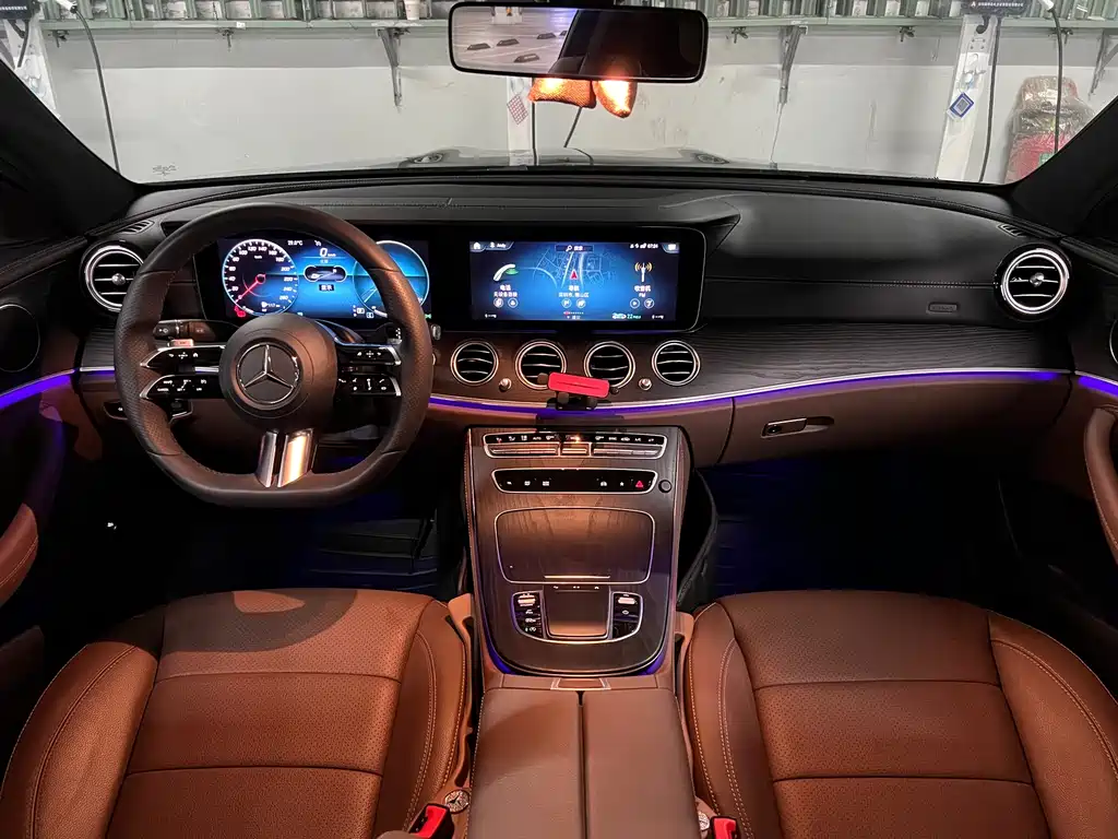 Mercedes-Benz E-Class — миниатюра 4