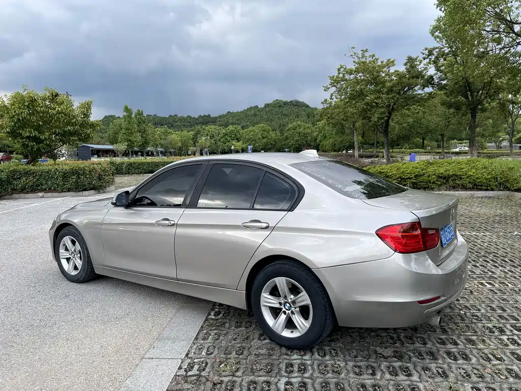 BMW 3 Series — миниатюра 12