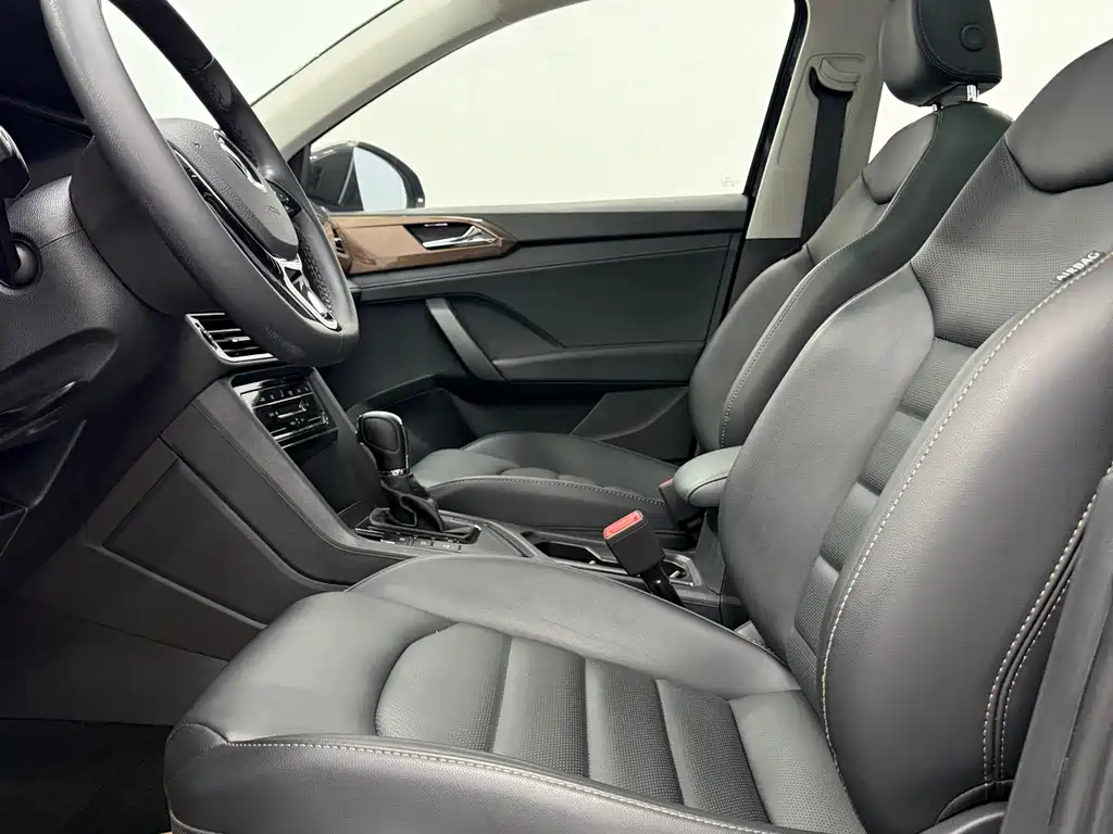 Volkswagen Tharu 2022 280TSI Luxury