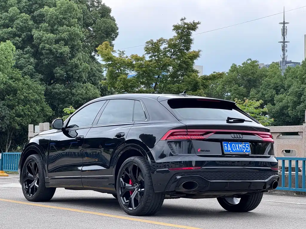 Audi Q8 2021 55 TFSI Luxury