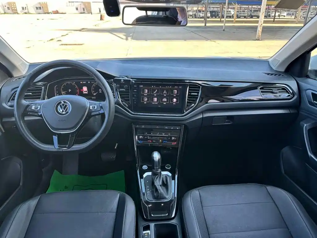Volkswagen T-Roc — миниатюра 18