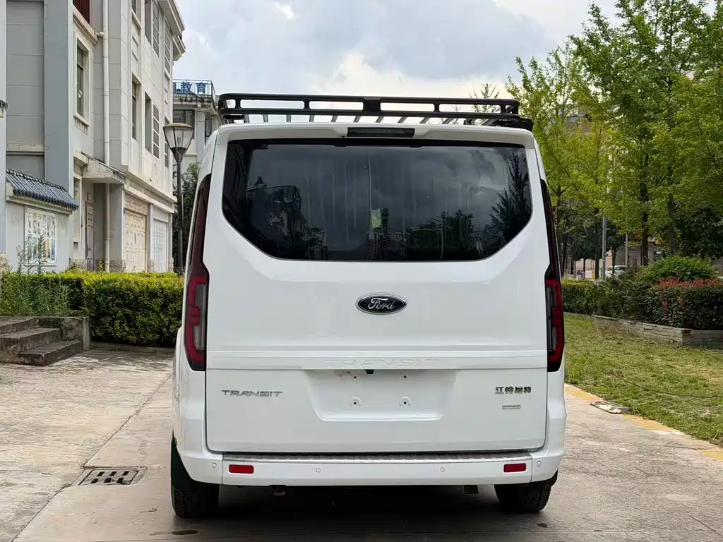 Ford Tourneo 2023 2.0T AT