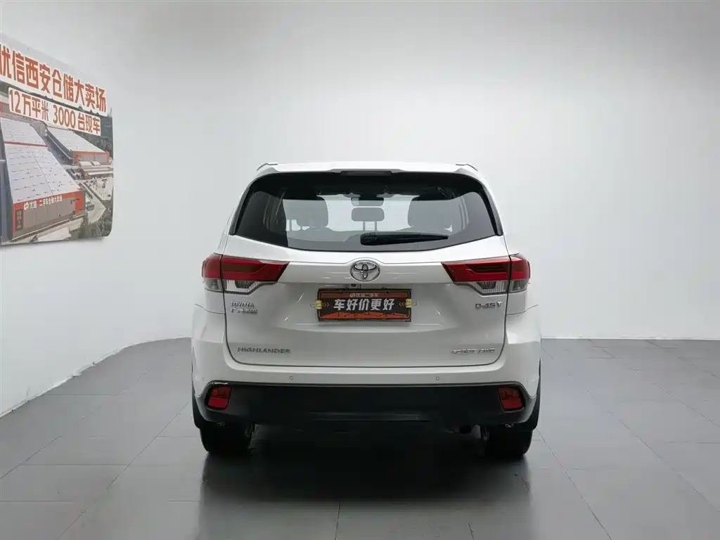 Toyota Highlander 2018 2.0T Luxury 7 мест V