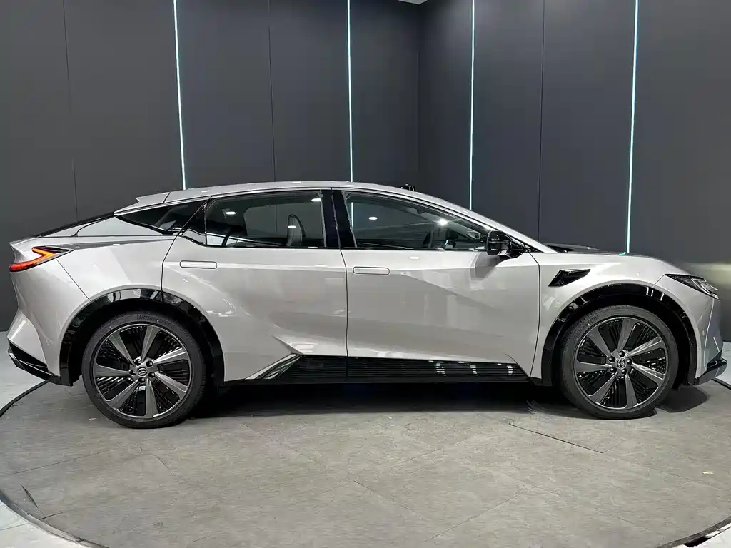 Toyota bZ5 2025 630 MAX