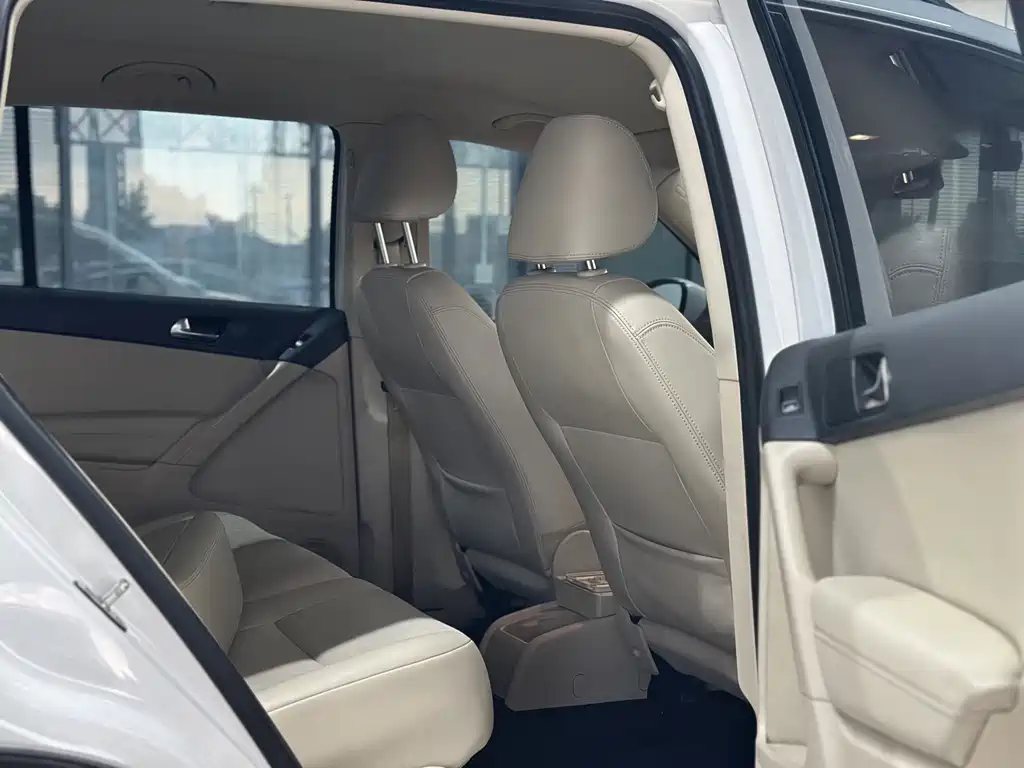 Volkswagen Tiguan — миниатюра 9