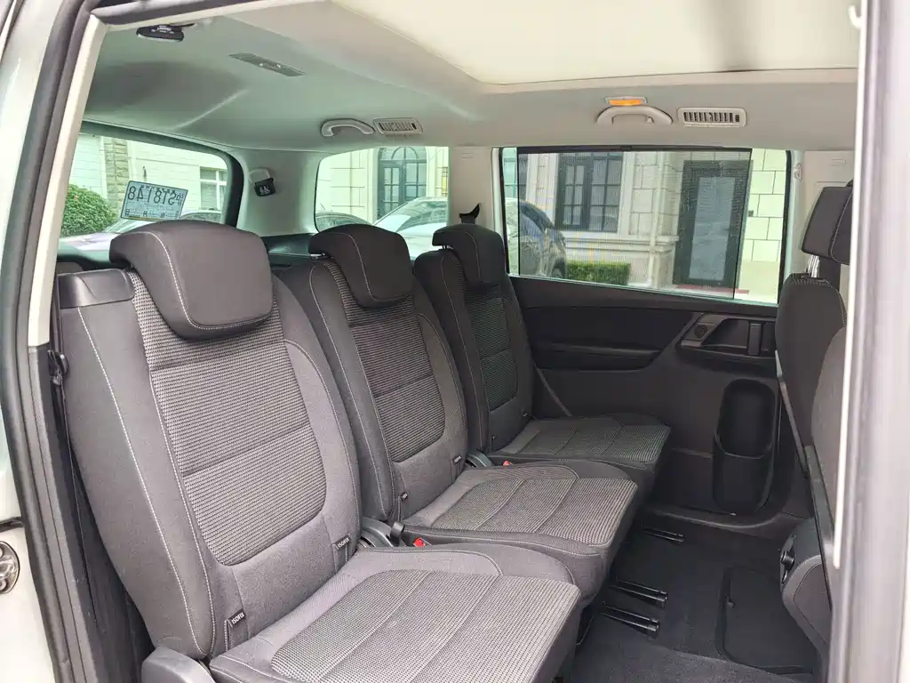 Volkswagen Sharan — миниатюра 9